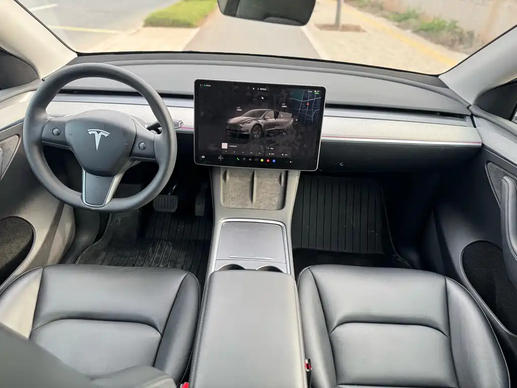 Tesla Model Y 2024 — фото 16