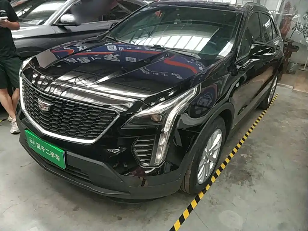 Cadillac XT4 2021 — фото 1