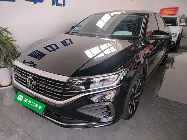 Volkswagen Passat 2025