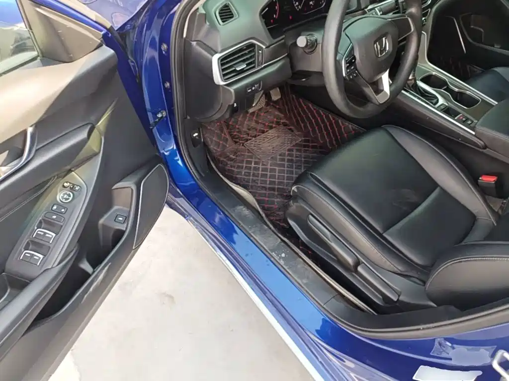 Honda Accord 2020 — фото 16