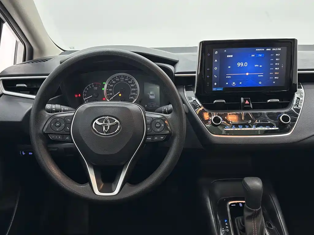 Toyota Corolla 2021 — фото 11