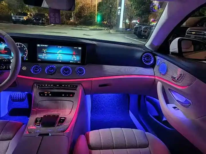 Mercedes-Benz E-Class 2023 — фото 12