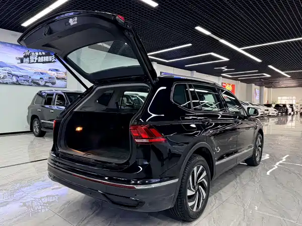 Volkswagen Tiguan L 2024