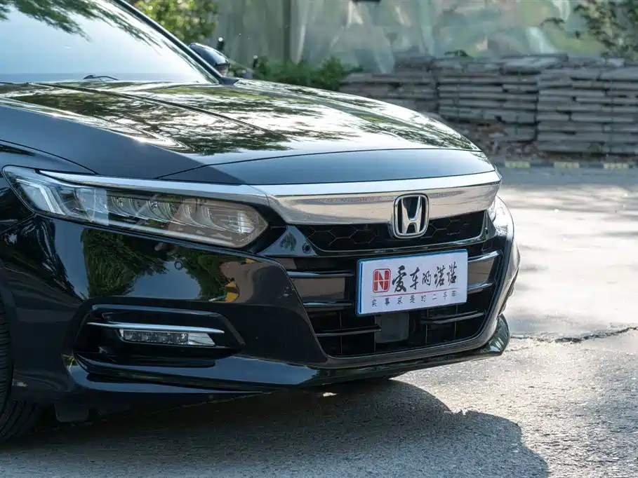 Honda Accord 2020 — фото 10