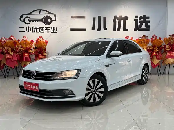 Volkswagen Sagitar 2018
