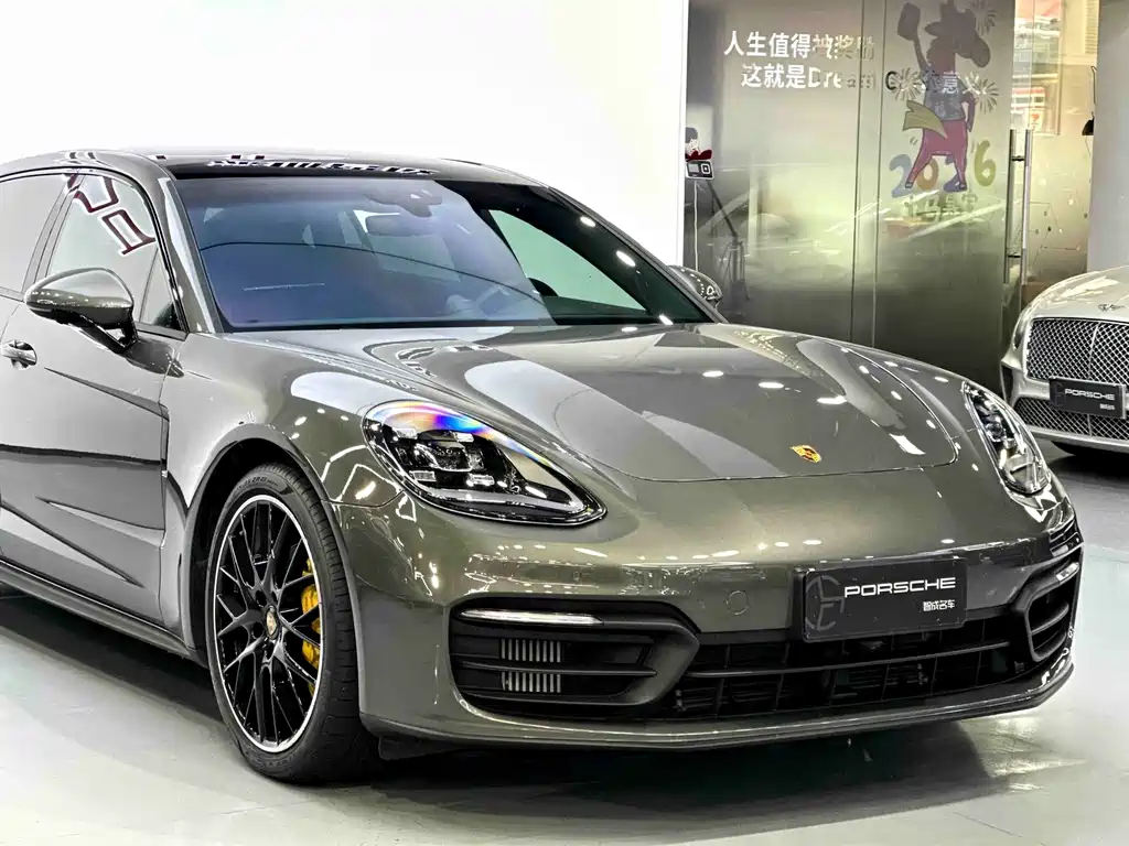 Porsche Panamera 2023 — фото 10