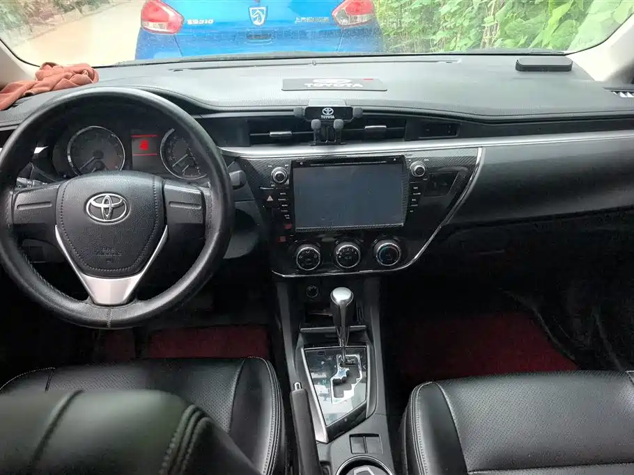 Toyota Corolla 2016 — фото 12
