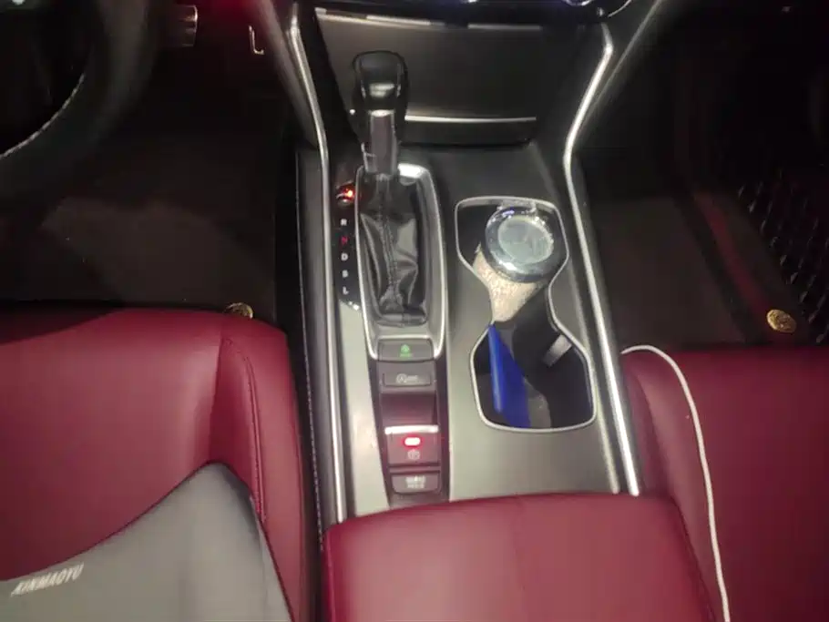 Honda Accord 2022 — фото 16