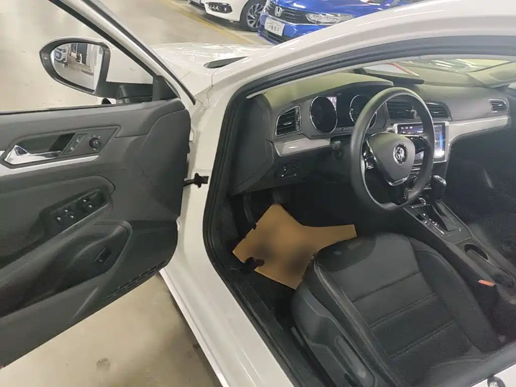 Volkswagen Lamando 2018 — фото 16
