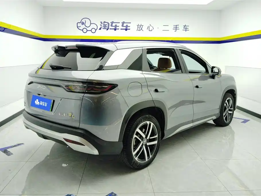BYD L DM-i 2024 — фото 3