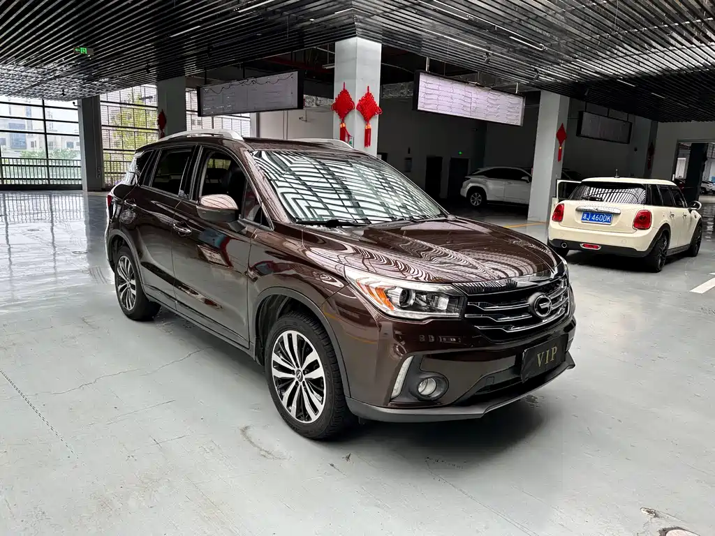 GAC Motor Trumpchi GS4 2015 — фото 3