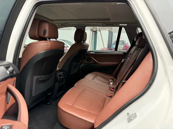 BMW X5 2011