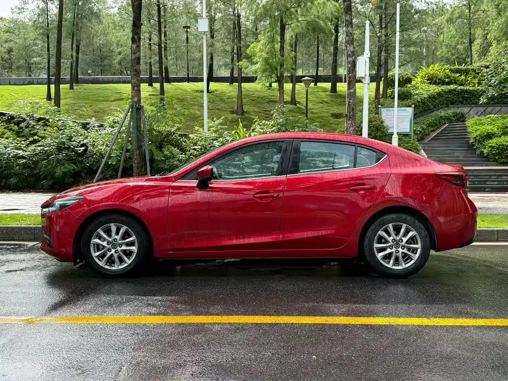 Mazda 3 Axela 2019 — фото 4