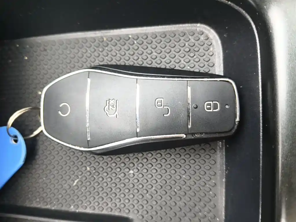 BYD Seal 05 DM-i 2024 — фото 9