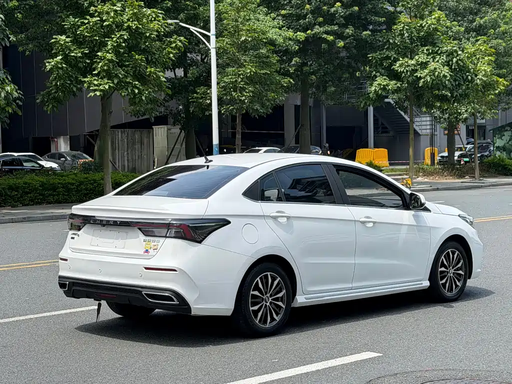 Chery Arrizo 5 PLUS 2021