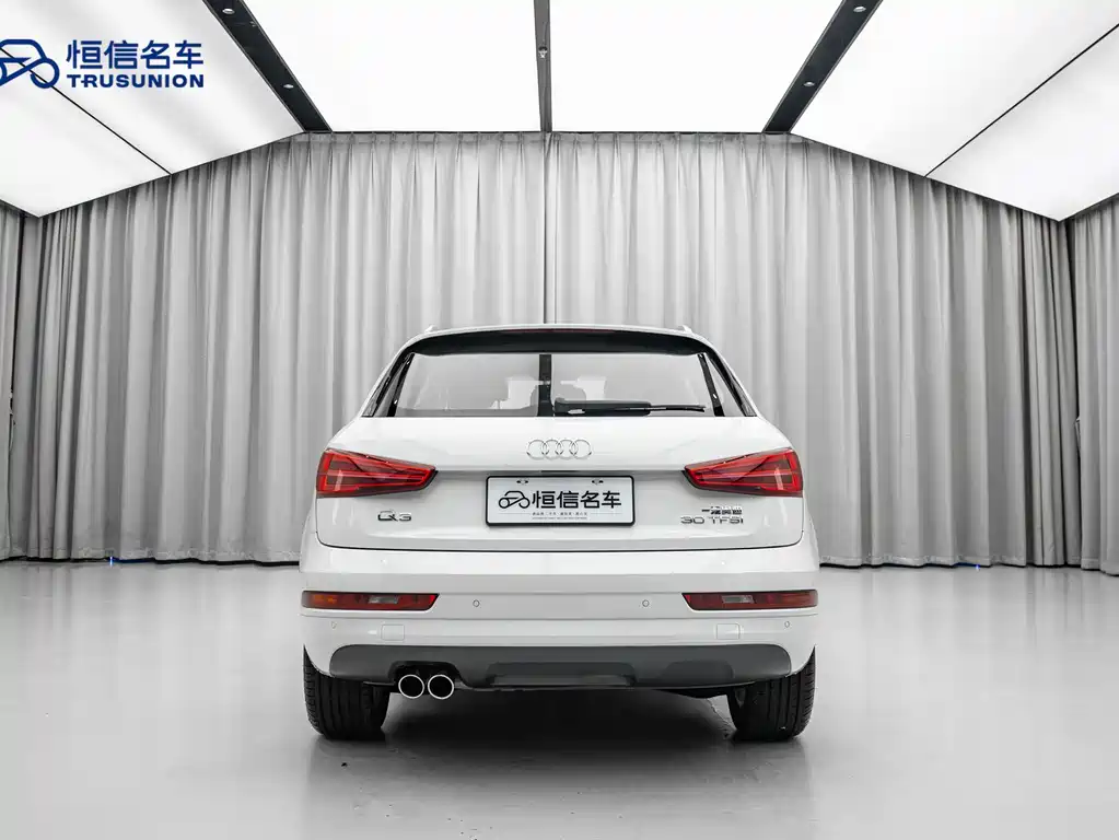 Audi Q3 2016 — фото 6