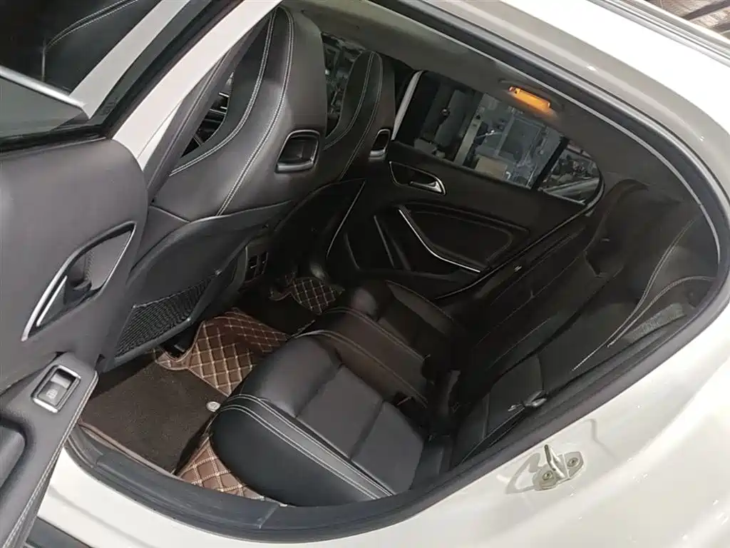 Mercedes-Benz GLA 2016 — фото 17