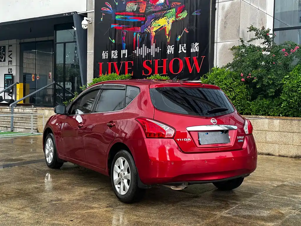 Nissan Tiida 2015 — фото 14