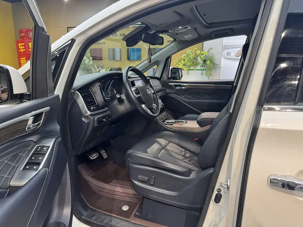 GAC Motor Trumpchi M8 2020 — фото 4