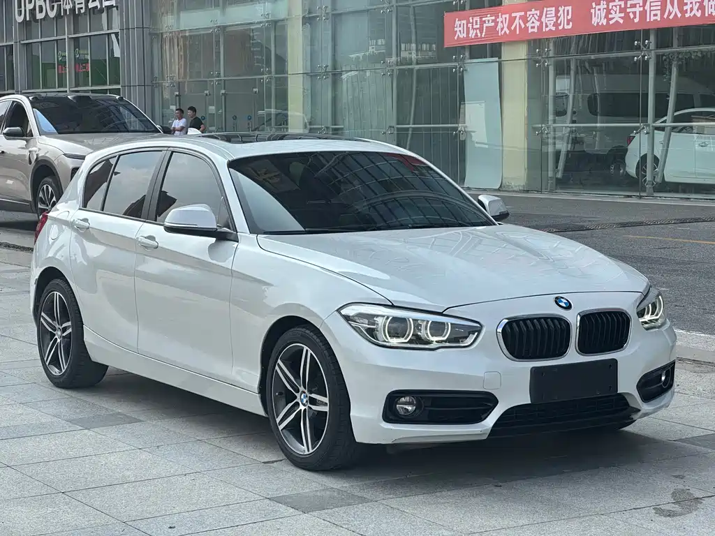BMW 1 Series 2019 — фото 3