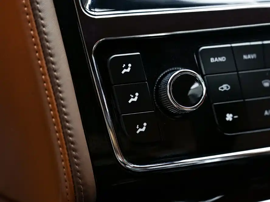 Bentley Flying Spur 2010 — фото 19