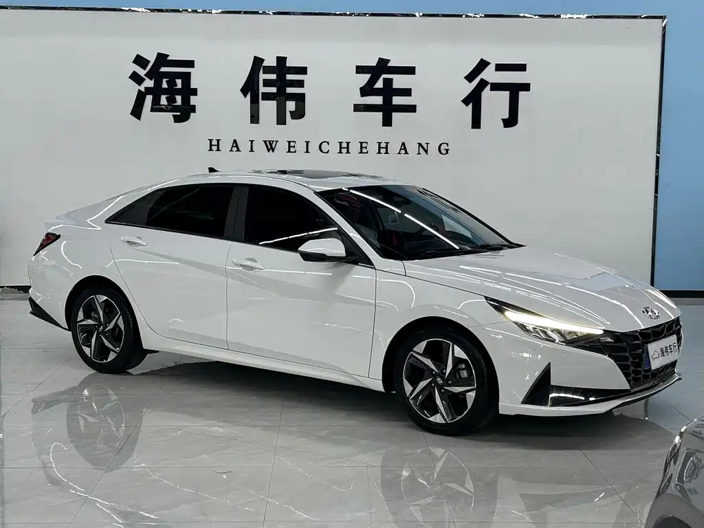 Hyundai Elantra 2023