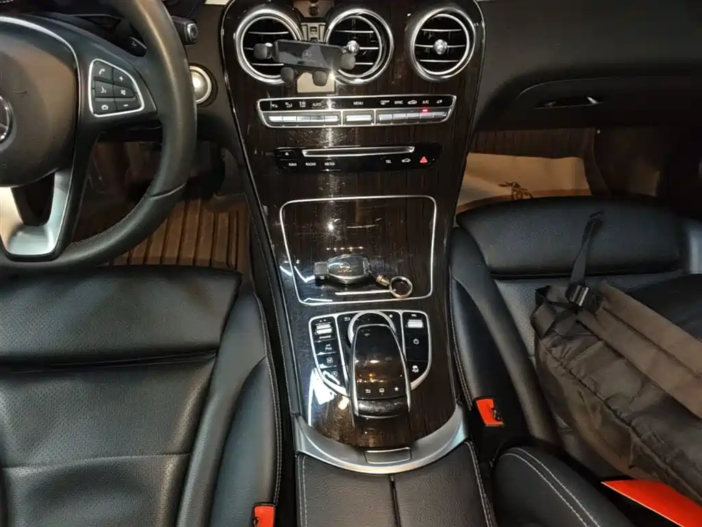 Mercedes-Benz GLC 2016 — фото 14
