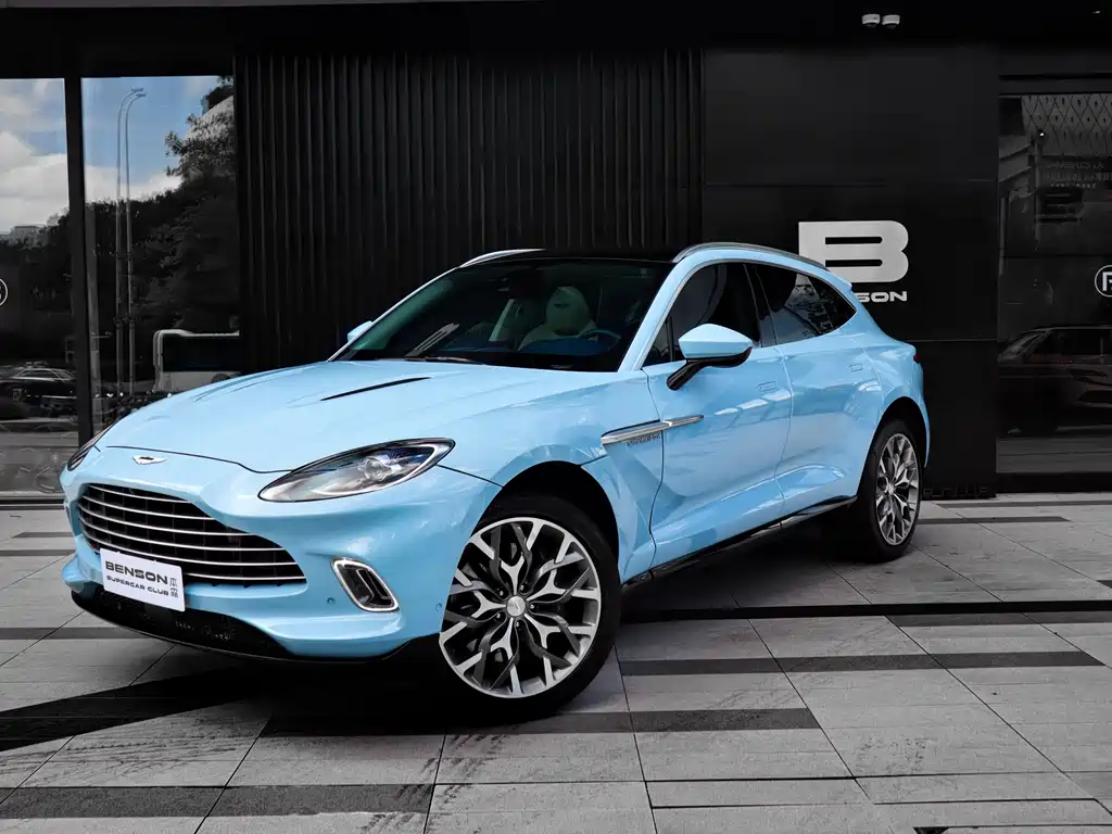 Aston Martin DBX 2022