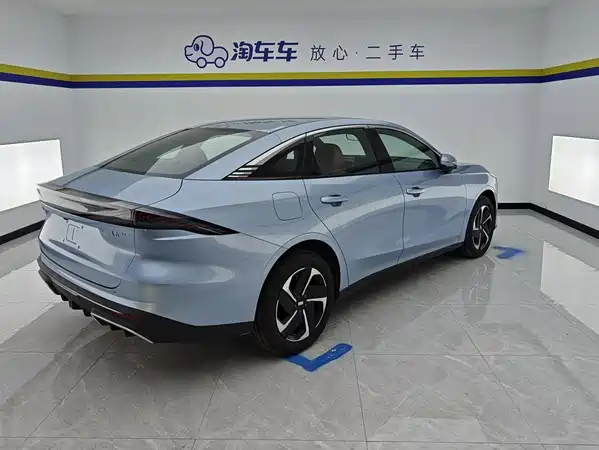 Geely Galaxy L6 2025