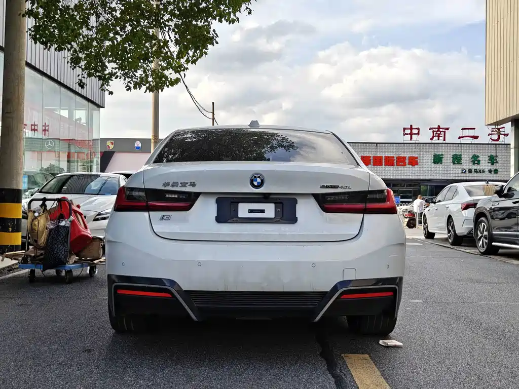 BMW i3 2024 — фото 15