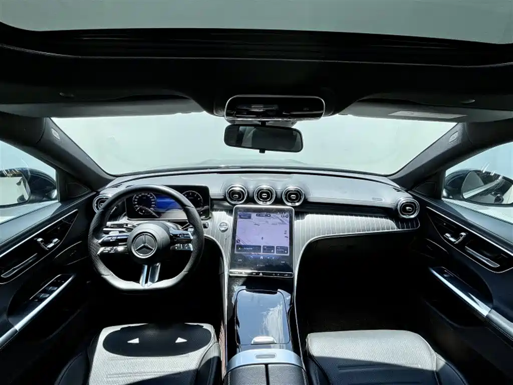 Mercedes-Benz C-Class 2022 — фото 12