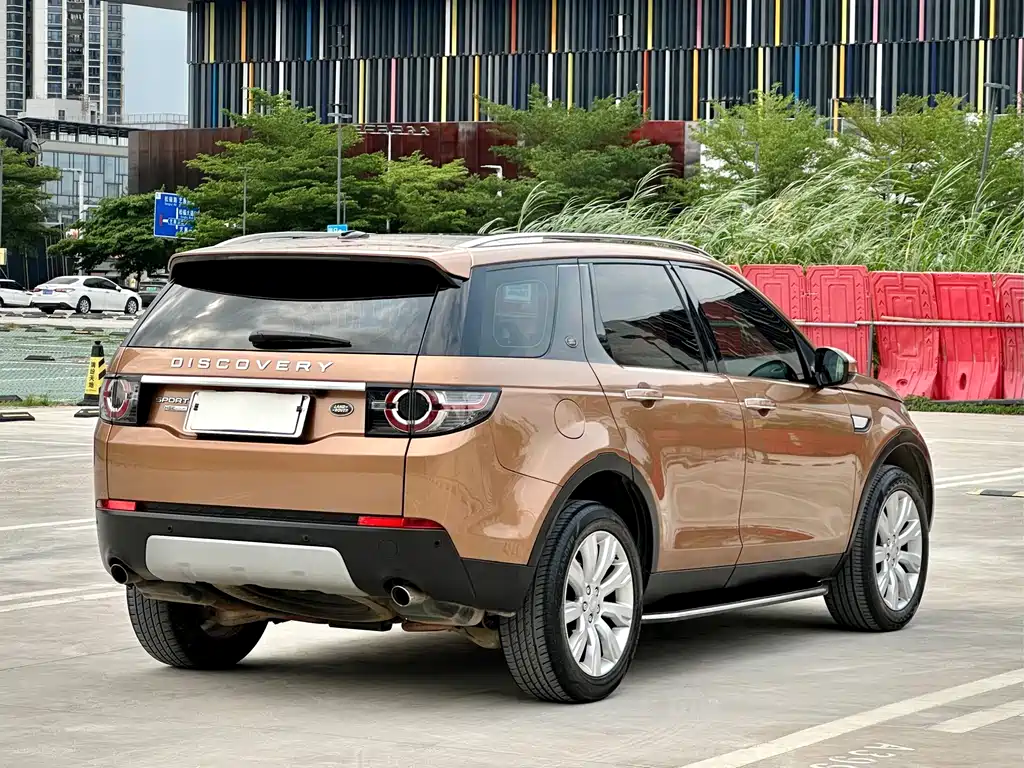 Land Rover Discovery Sport 2017 — фото 4