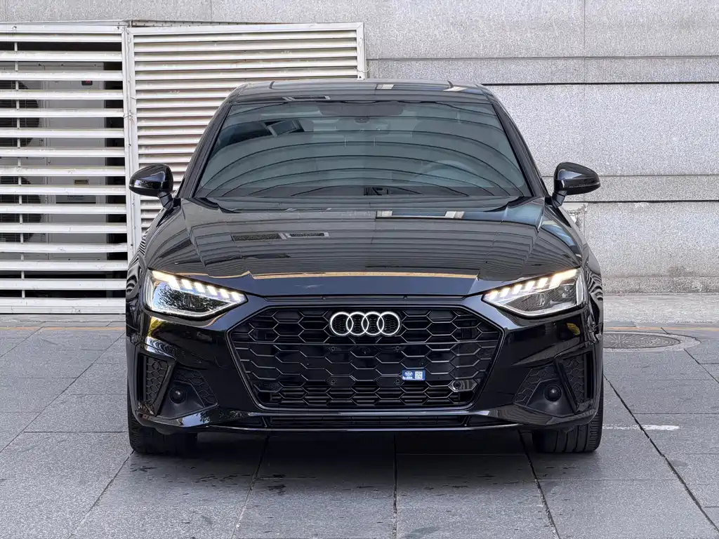Audi A4L 2023 — фото 2