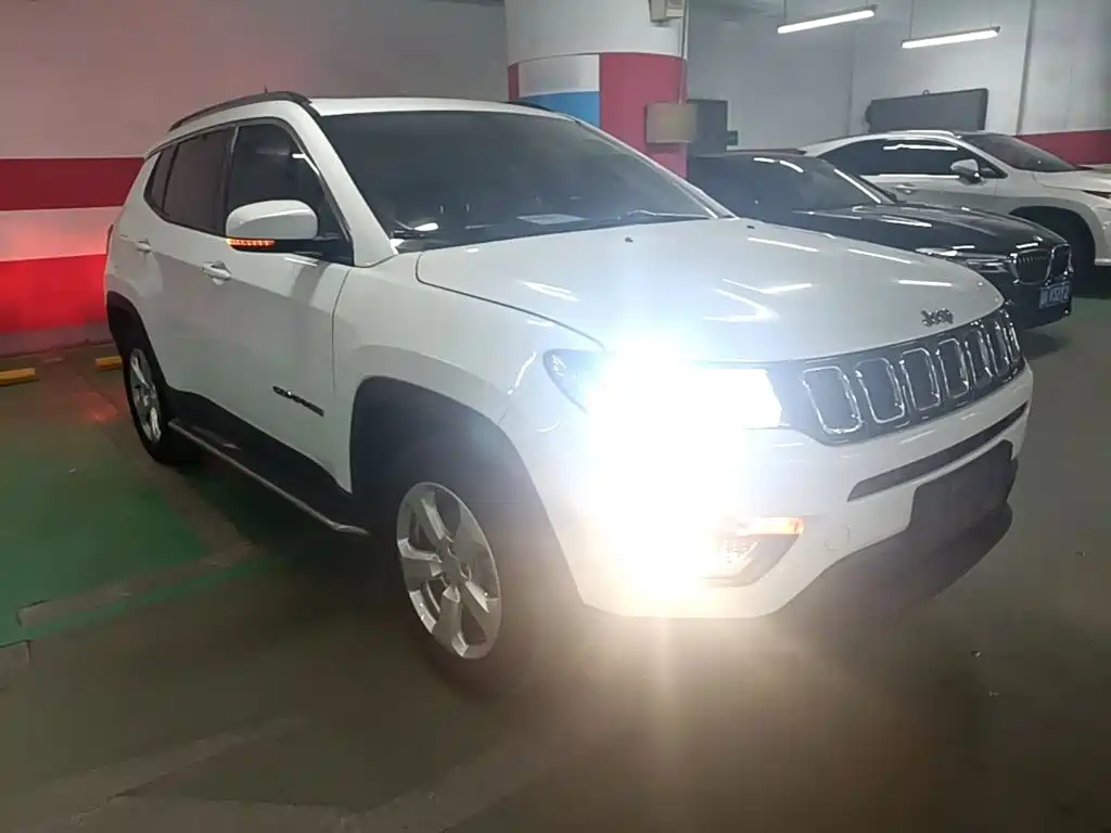 Jeep Compass 2018 — фото 4