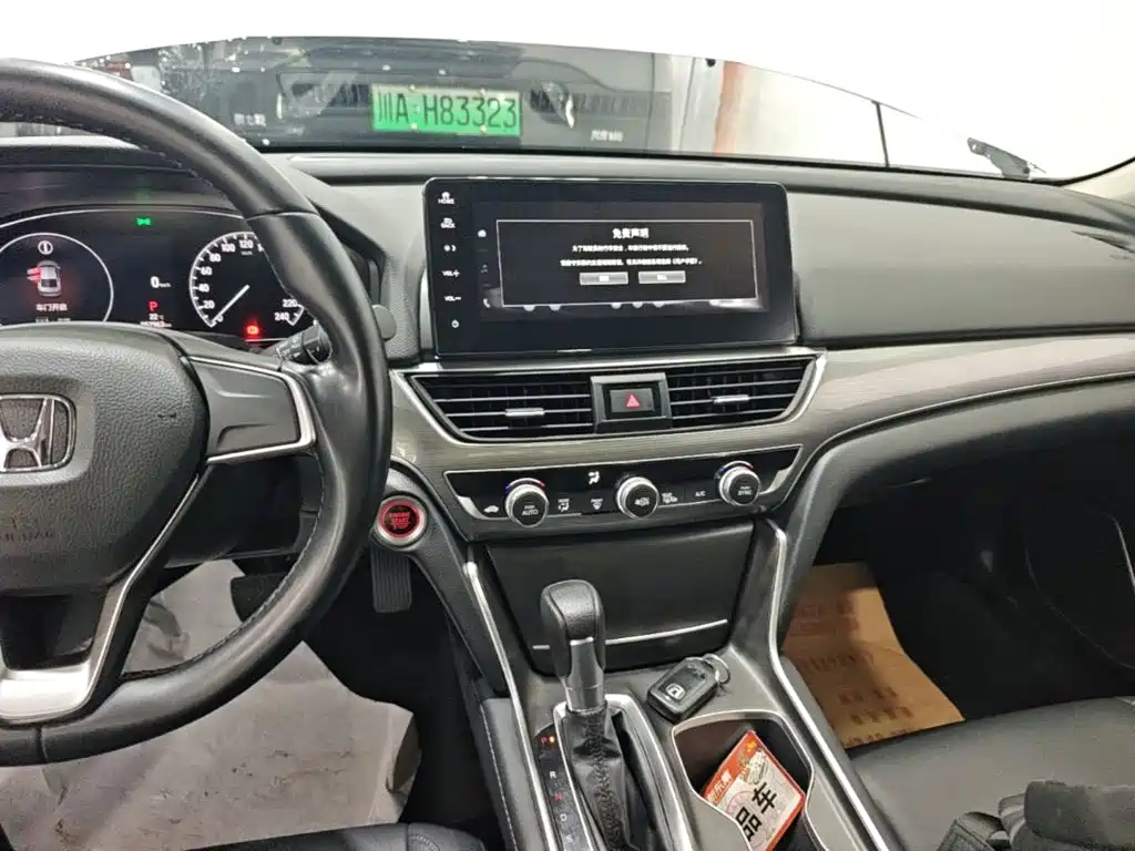 Honda Accord 2022 — фото 13