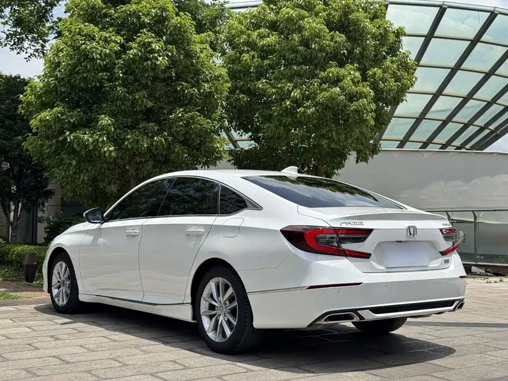 Honda Accord 2022 — фото 5