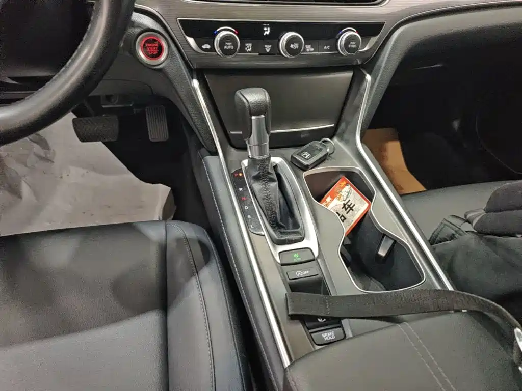 Honda Accord 2022 — фото 14