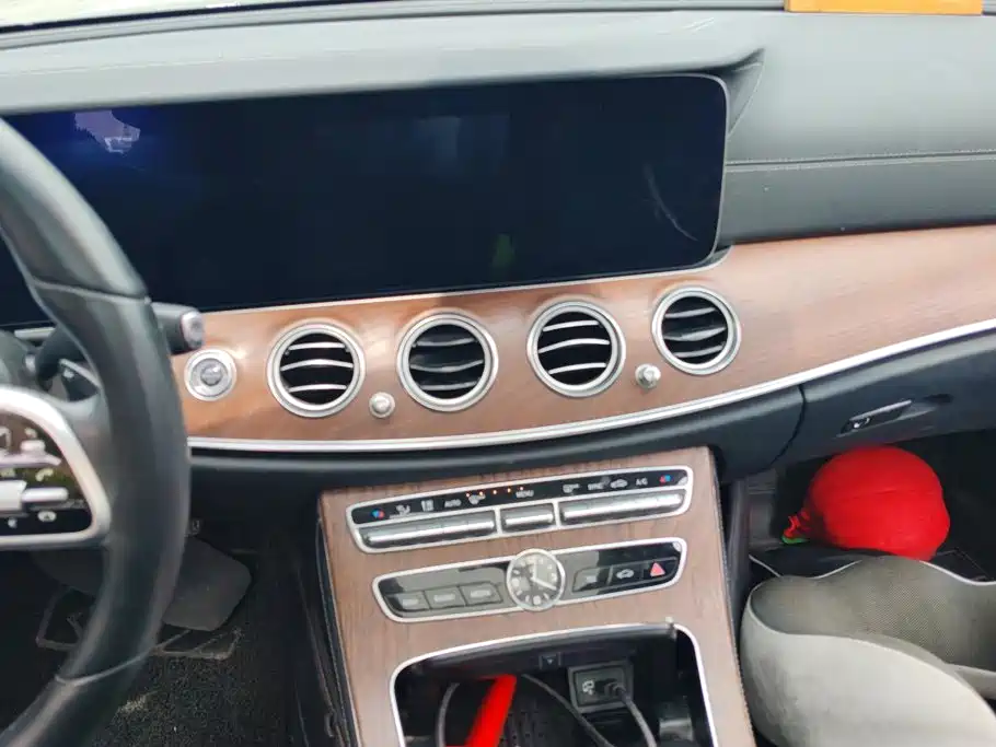 Mercedes-Benz E-Class 2020 — фото 13