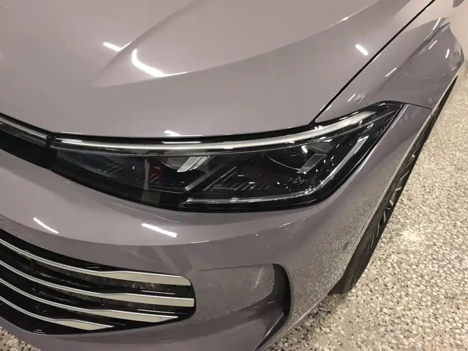Volkswagen Passat 2024