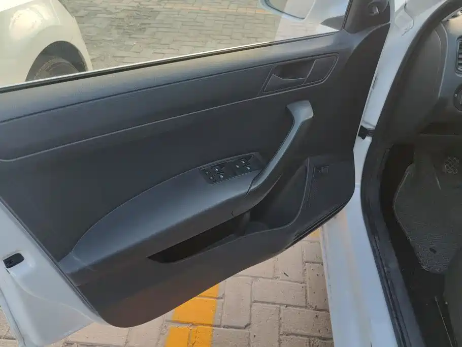 Volkswagen Santana 2016