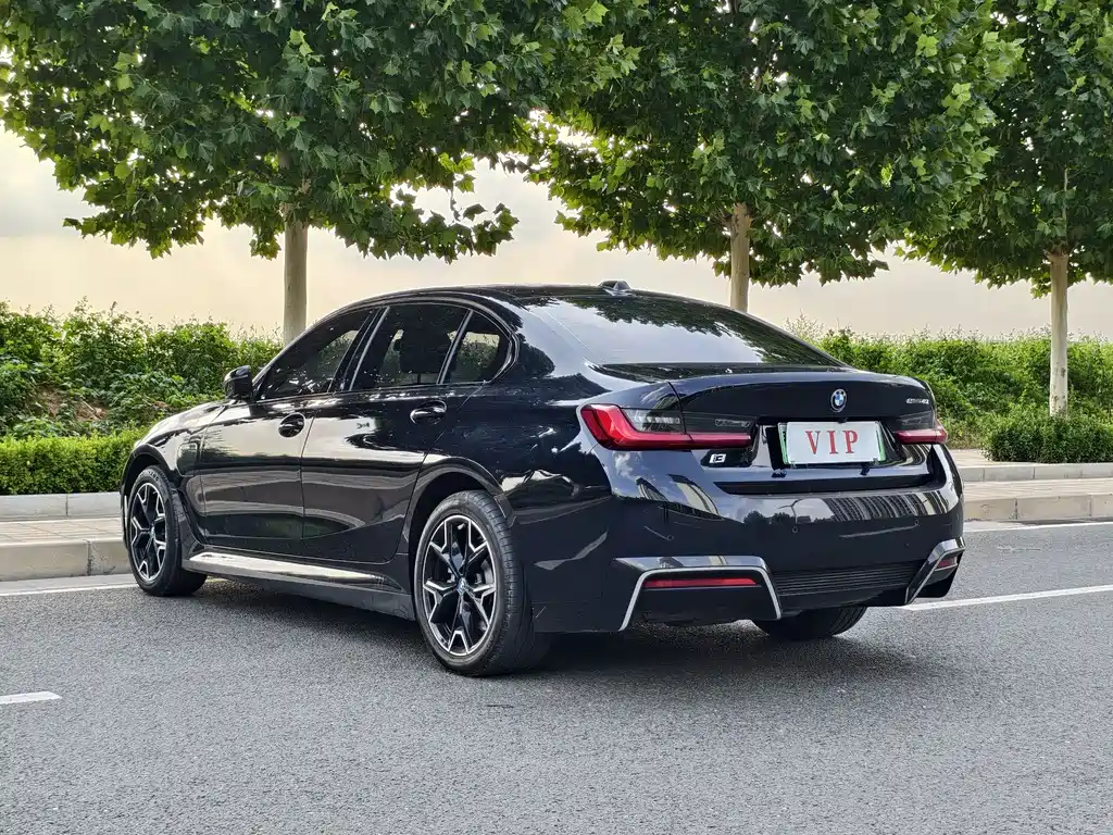 BMW i3 2024 — фото 7