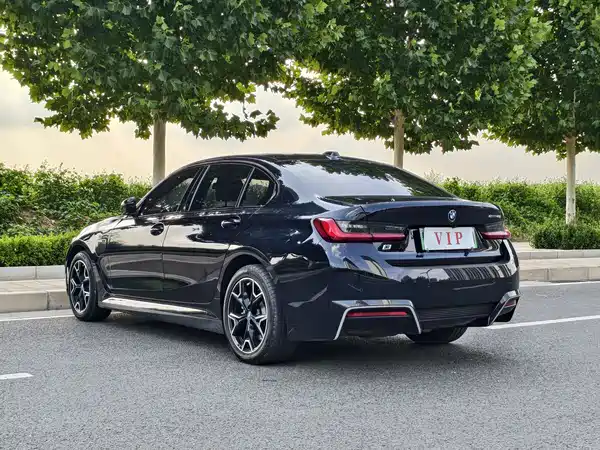 BMW i3 2024