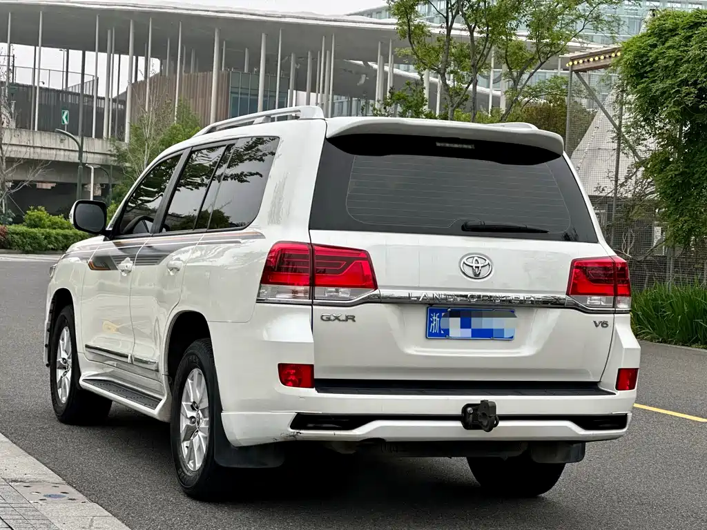 Toyota Land Cruiser 2019 — фото 4