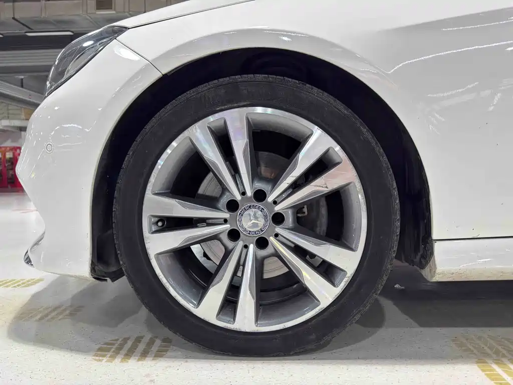 Mercedes-Benz E-Class 2015 — фото 25
