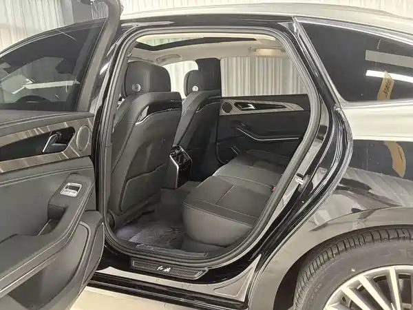 Hongqi H9 2021