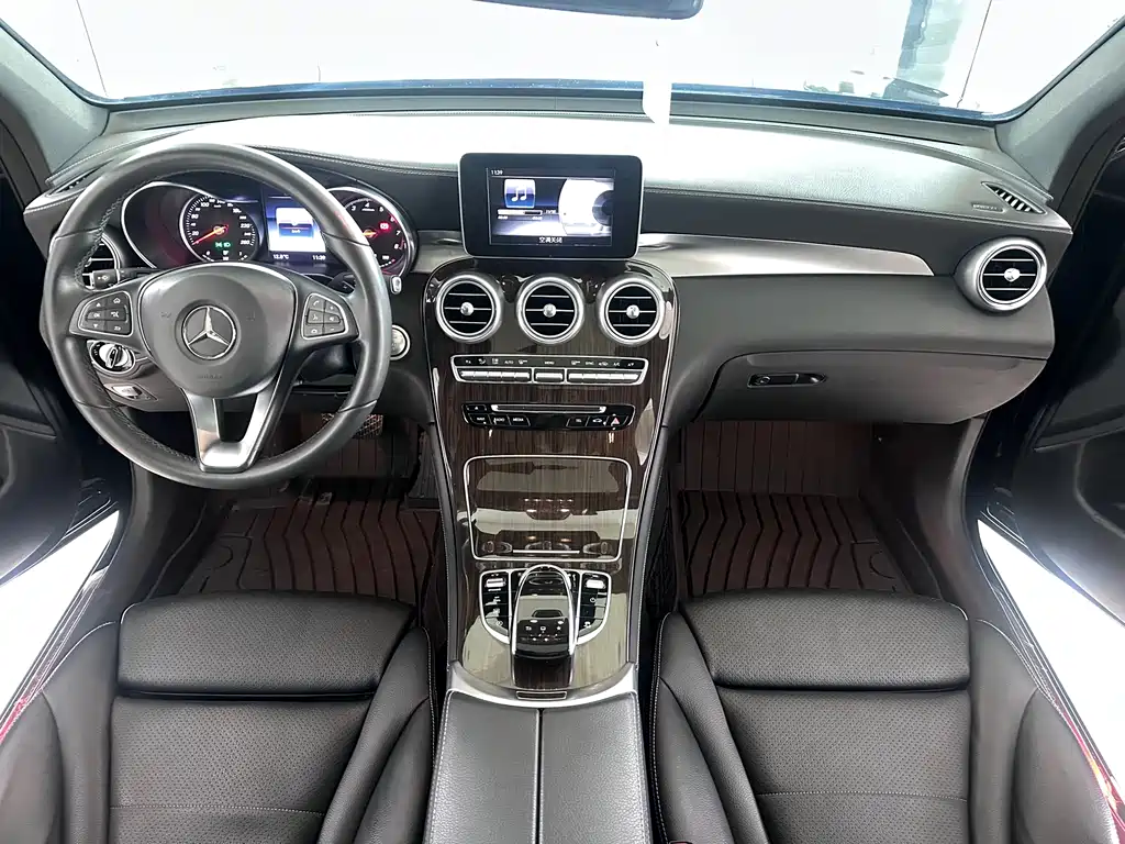 Mercedes-Benz GLC 2016 — фото 12