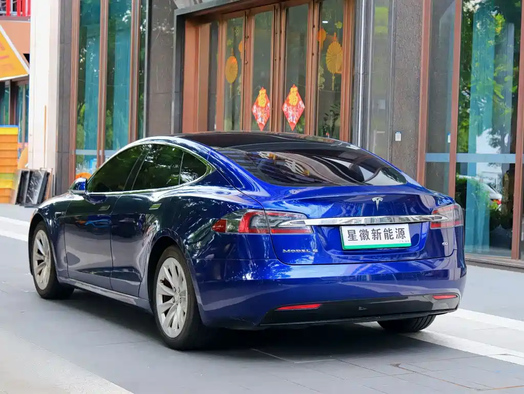 Tesla Model S 2018 — фото 19