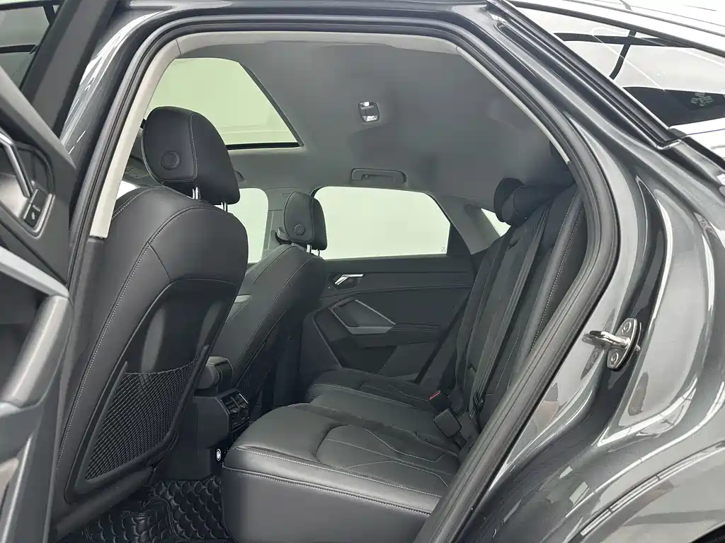 Audi Q3 Sportback 2022 — фото 6