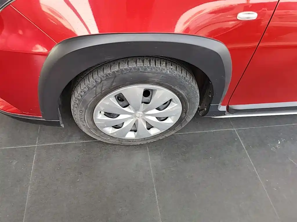 Toyota Yaris L 2023 — фото 23