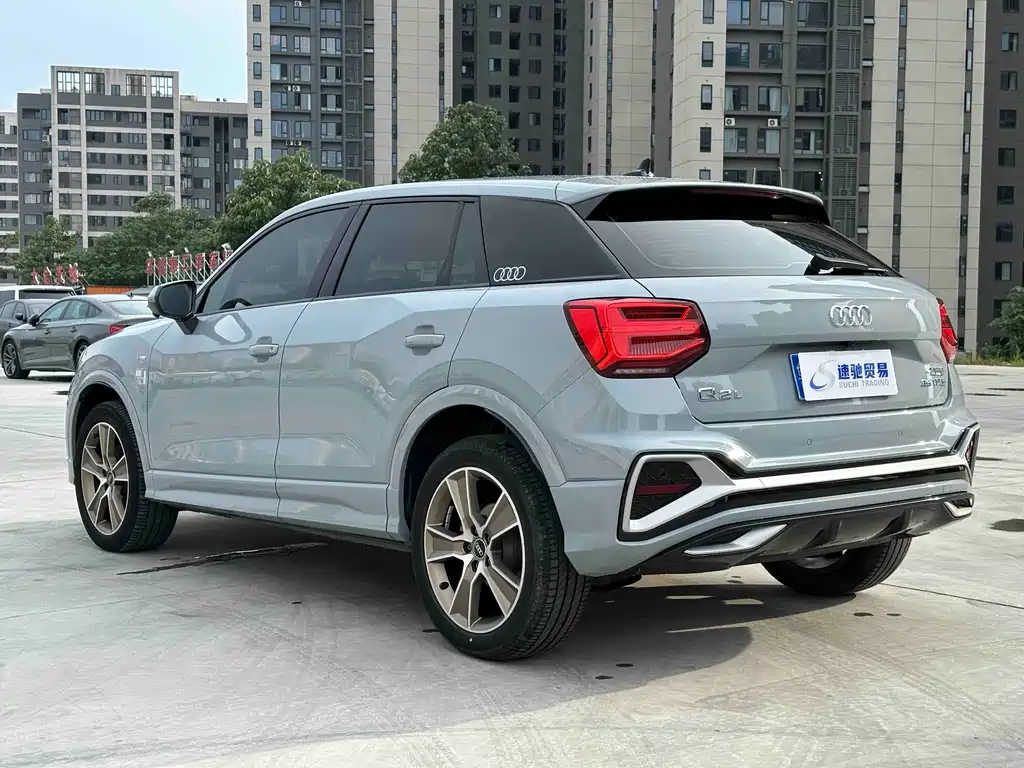 Audi Q2L 2023 — фото 4